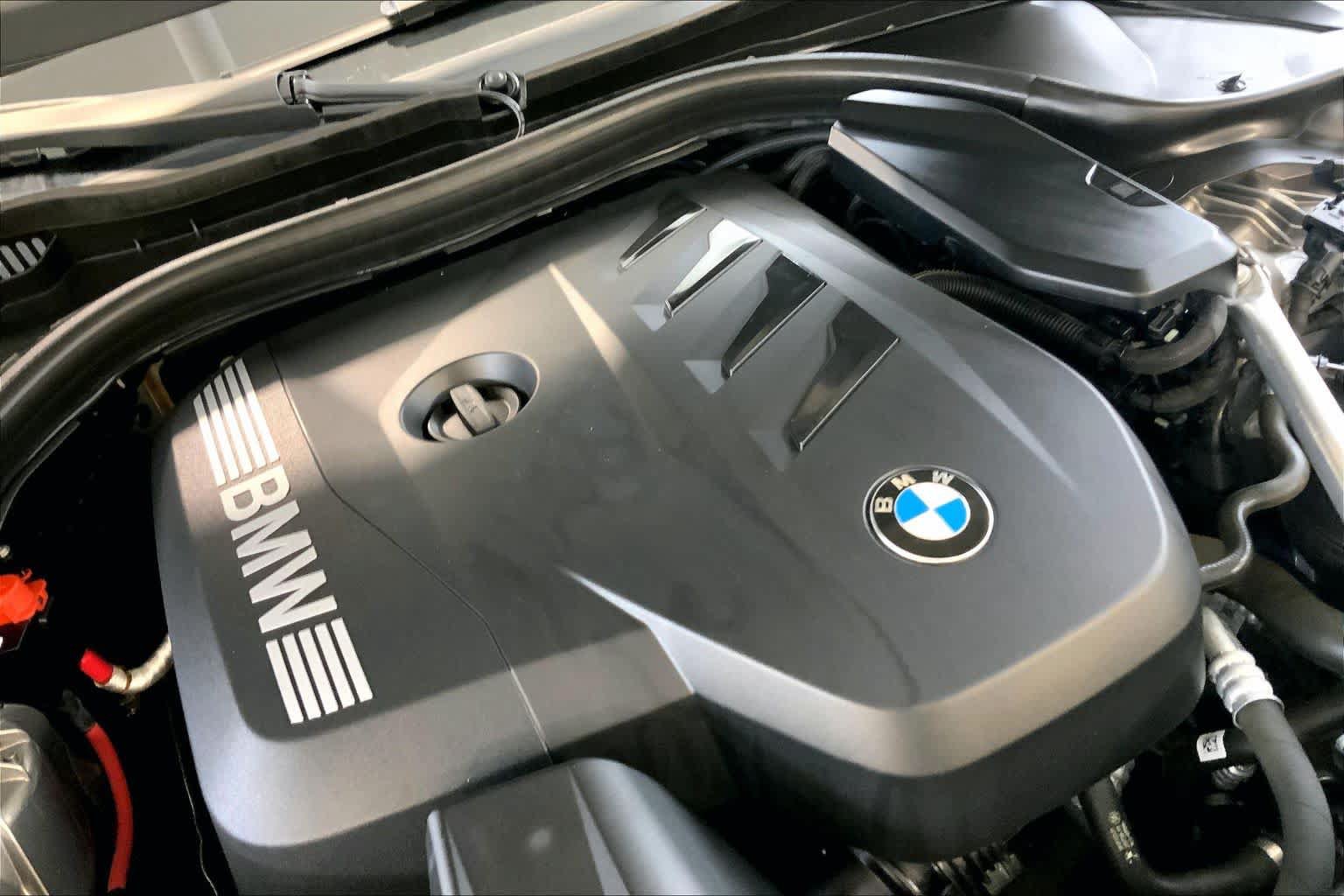 Certified 2024 BMW 530i xDrive w/ Premium Package AWD/4WD image 31