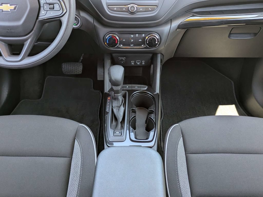 Used 2023 Chevrolet TrailBlazer LT FWD image 19