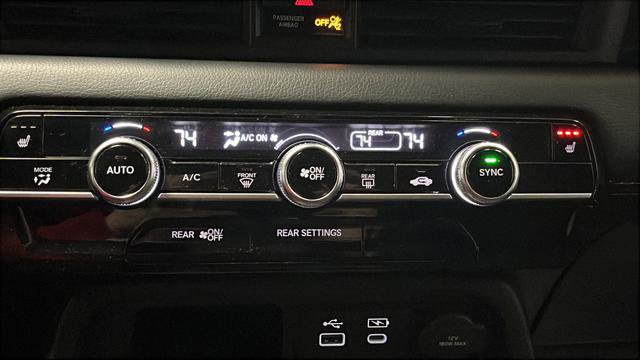 Used 2023 Honda Pilot Sport image 17