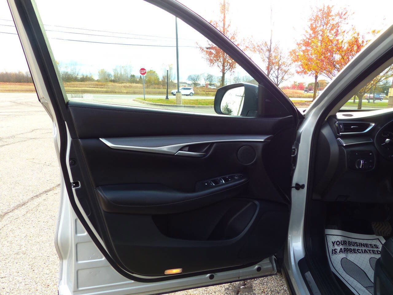 Used 2021 INFINITI QX50 Pure image 22