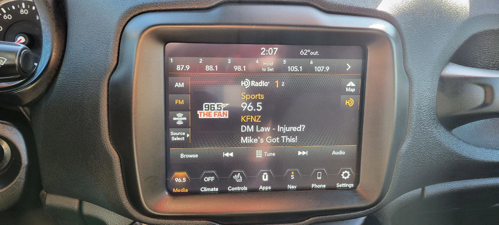 Used 2022 Jeep Renegade Altitude w/ Convenience Group image 16