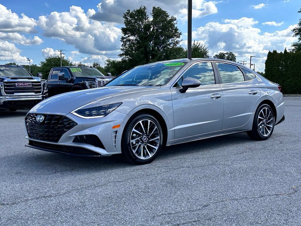 Used 2023 Hyundai Sonata Limited FWD video 2