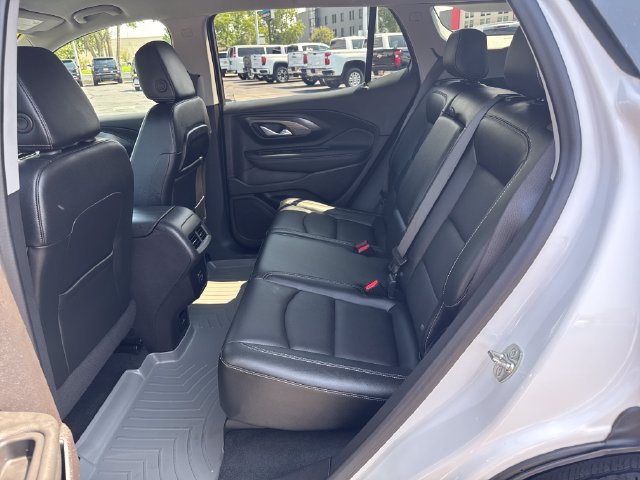 Used 2024 GMC Terrain SLT AWD/4WD image 24