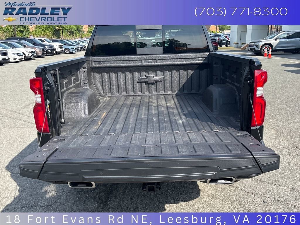 Used 2025 Chevrolet Silverado 1500 LT Trail Boss w/ Convenience Package II AWD/4WD image 11