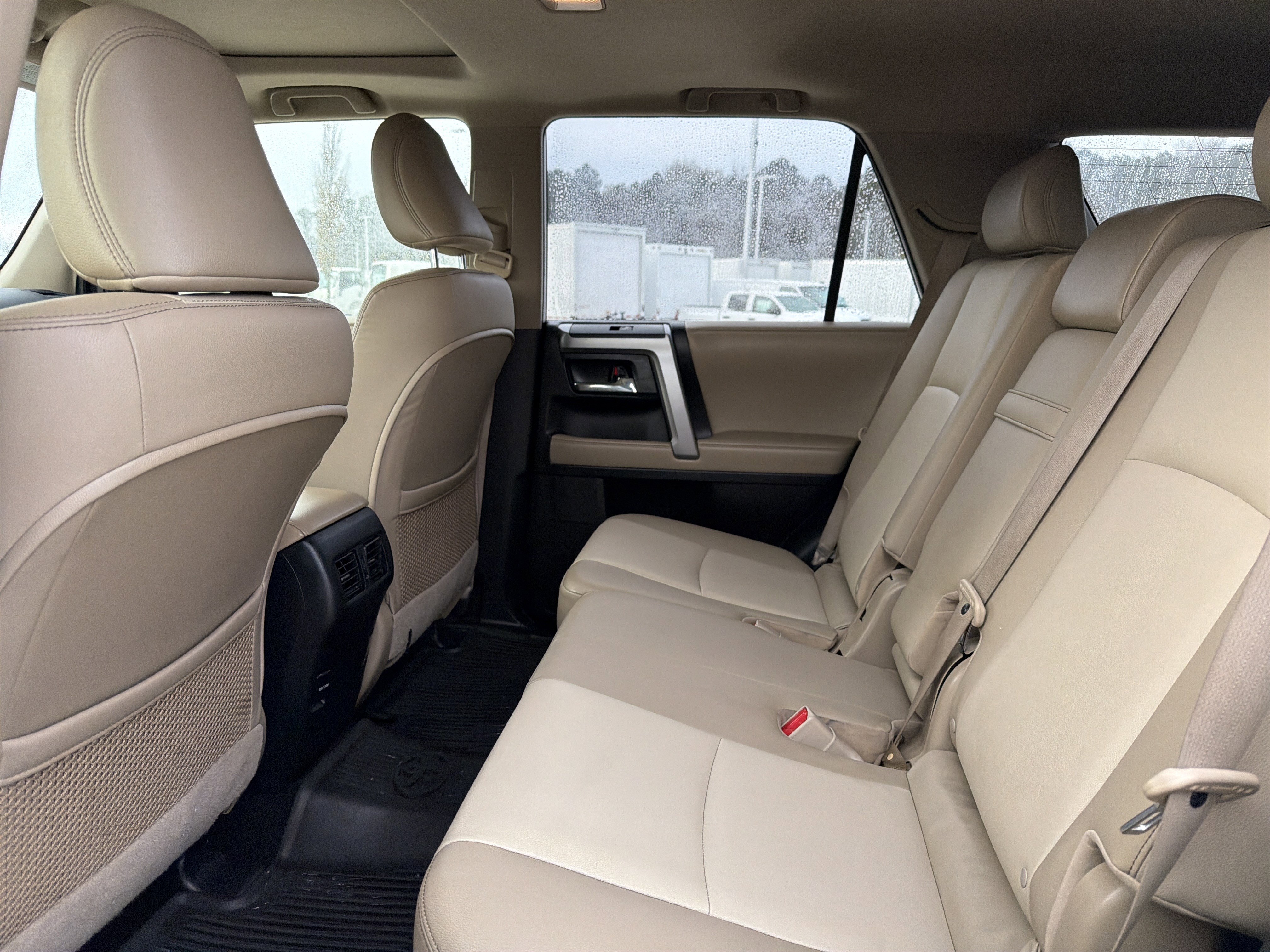 Used 2017 Toyota 4Runner SR5 Premium image 31