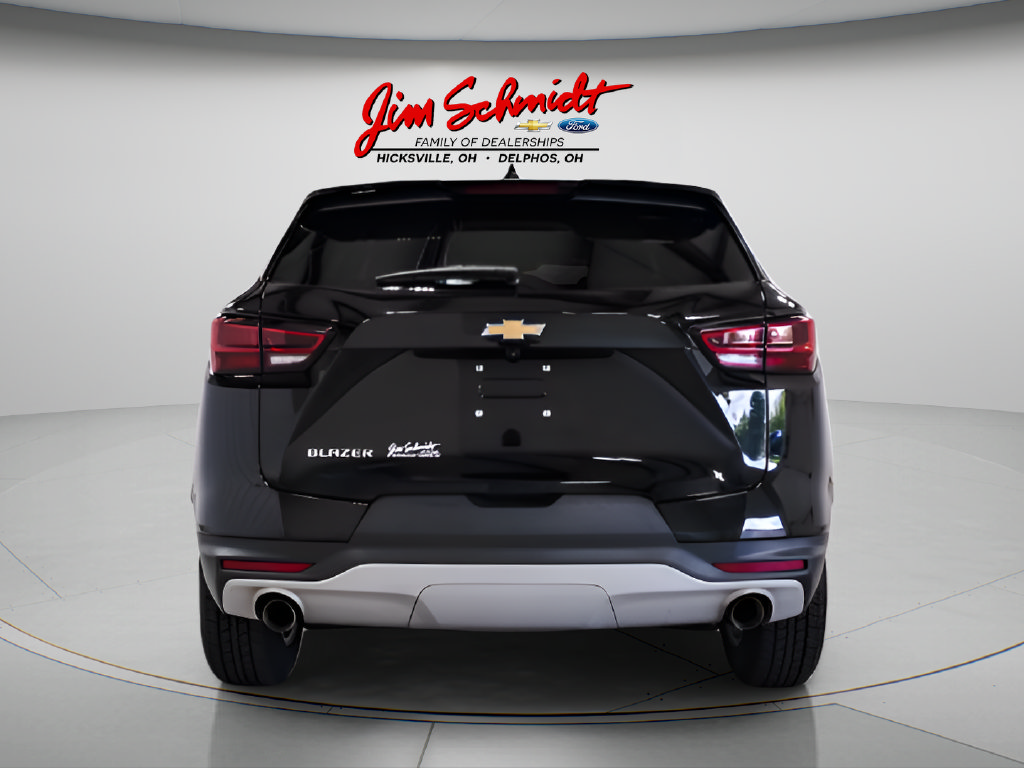 Used 2025 Chevrolet Blazer LT FWD image 5