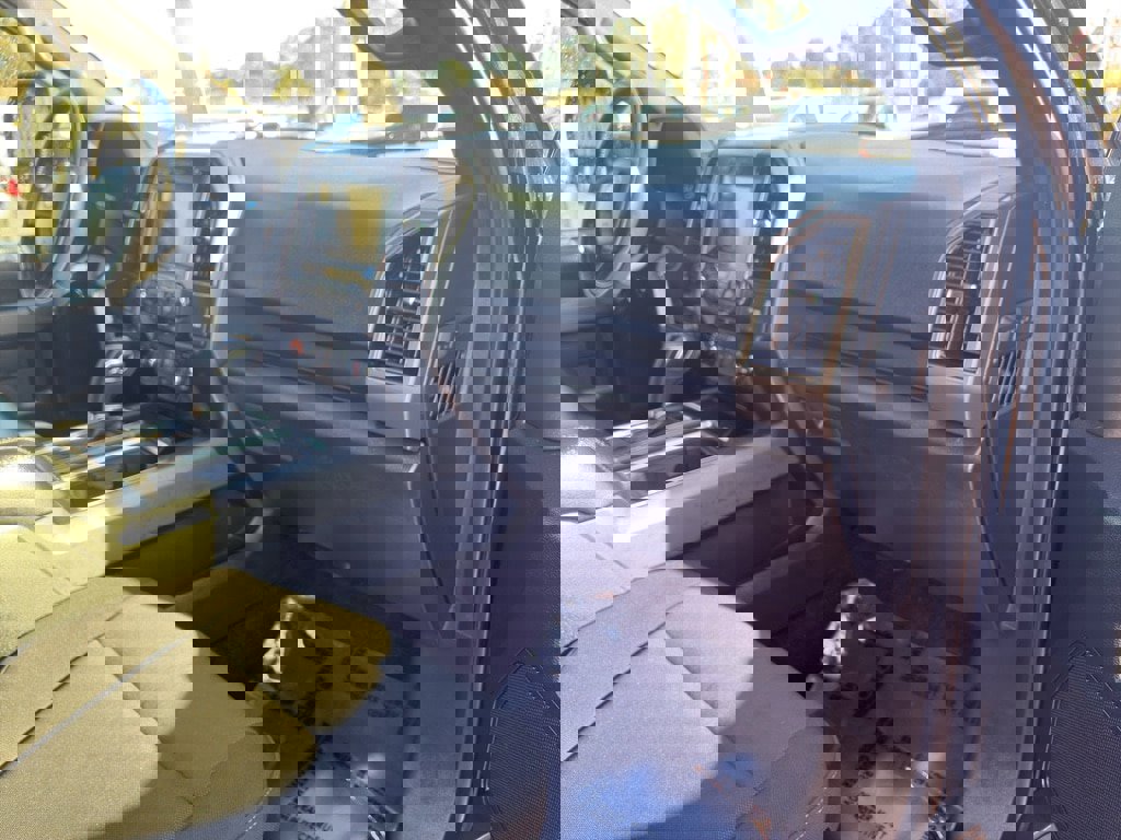 Used 2018 Ford F150 XLT w/ Equipment Group 302A Luxury image 27