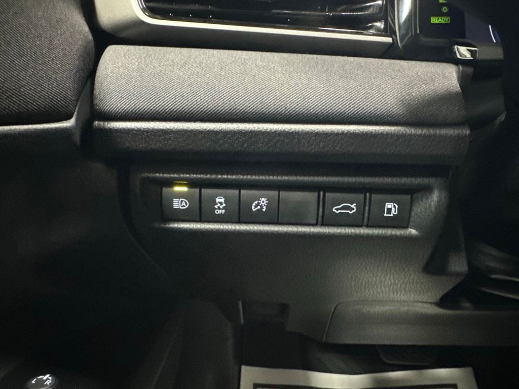 Used 2026 Toyota Camry LE FWD image 17