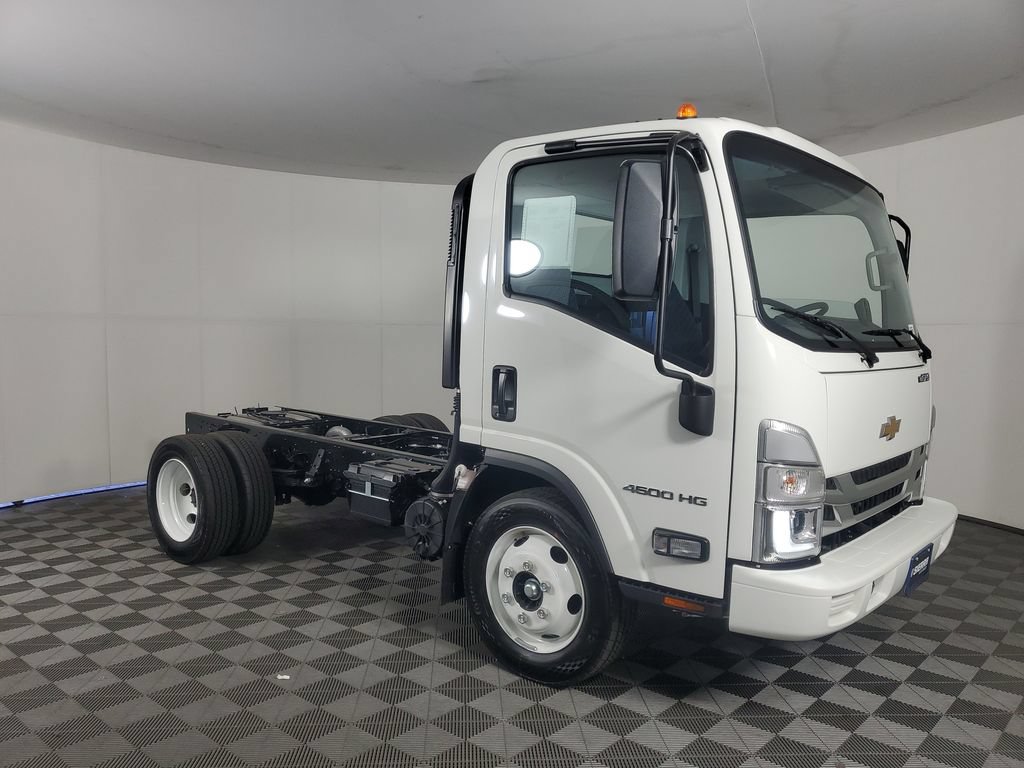 New 2026 Chevrolet Low Cab Forward RWD image 3