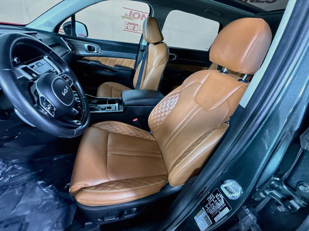 Certified 2022 Kia Sorento SX Prestige w/ Rust Color Package AWD/4WD image 29