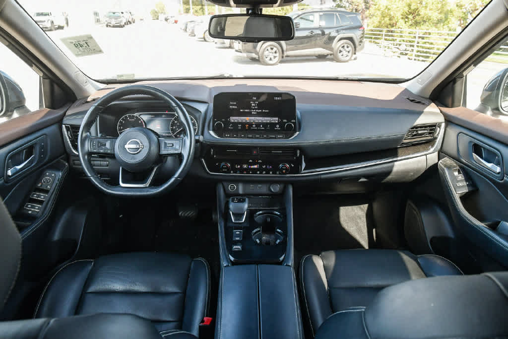 Used 2023 Nissan Rogue SL w/ SL Premium Package FWD image 14