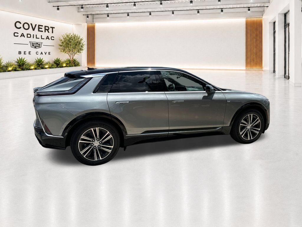 New 2026 Cadillac Lyriq Premium Luxury w/ LPO, Floor Liner Package AWD/4WD image 11