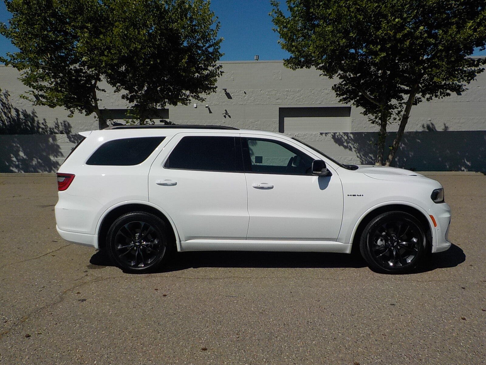 Used 2025 Dodge Durango R/T AWD/4WD image 3