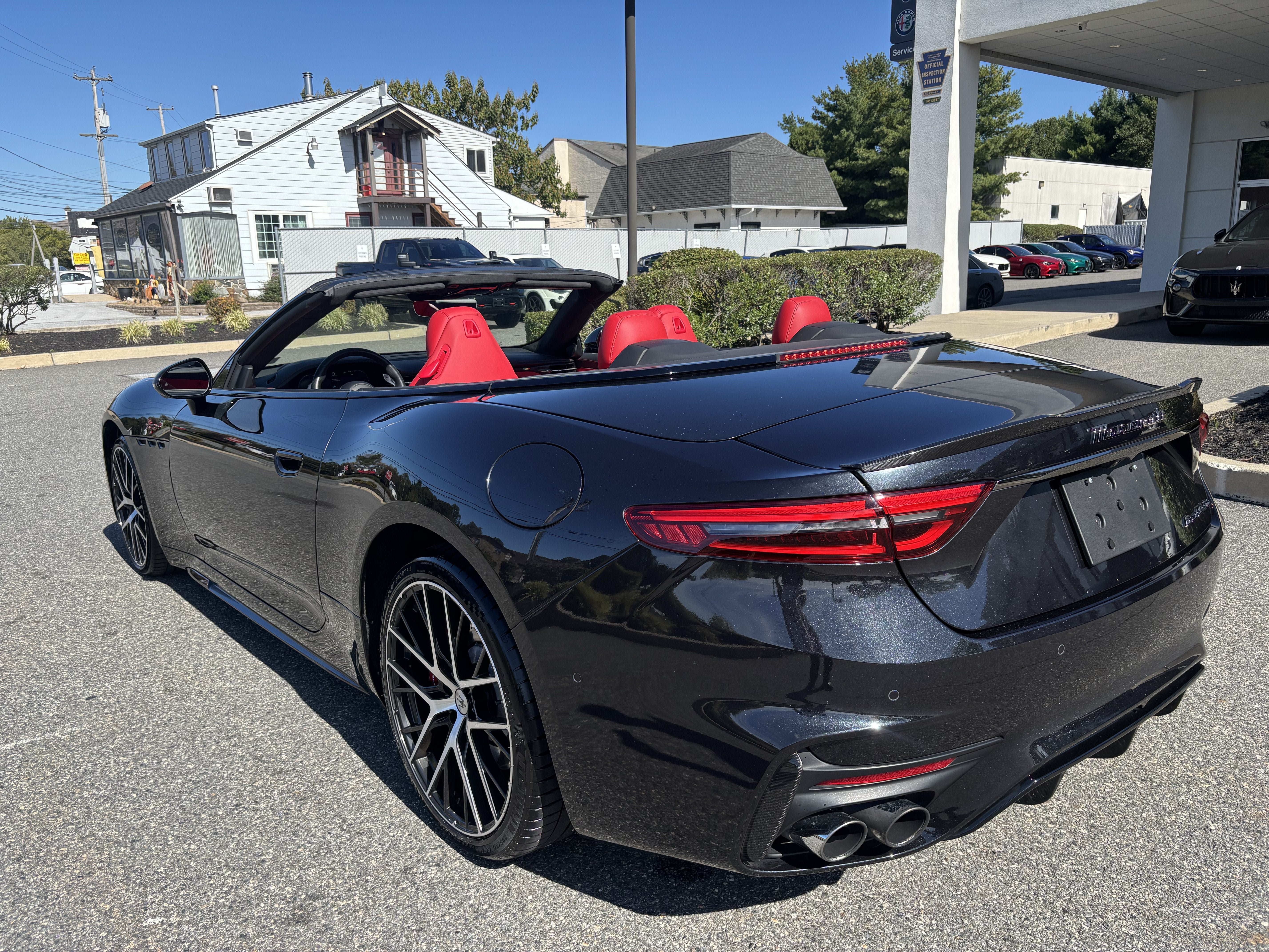 Used 2024 Maserati GranCabrio Trofeo AWD/4WD image 3