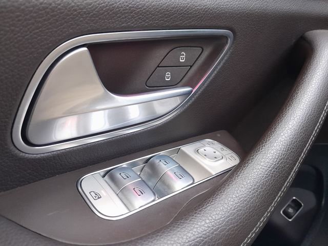 Used 2021 Mercedes-Benz GLE 350 4MATIC w/ Premium Package image 6