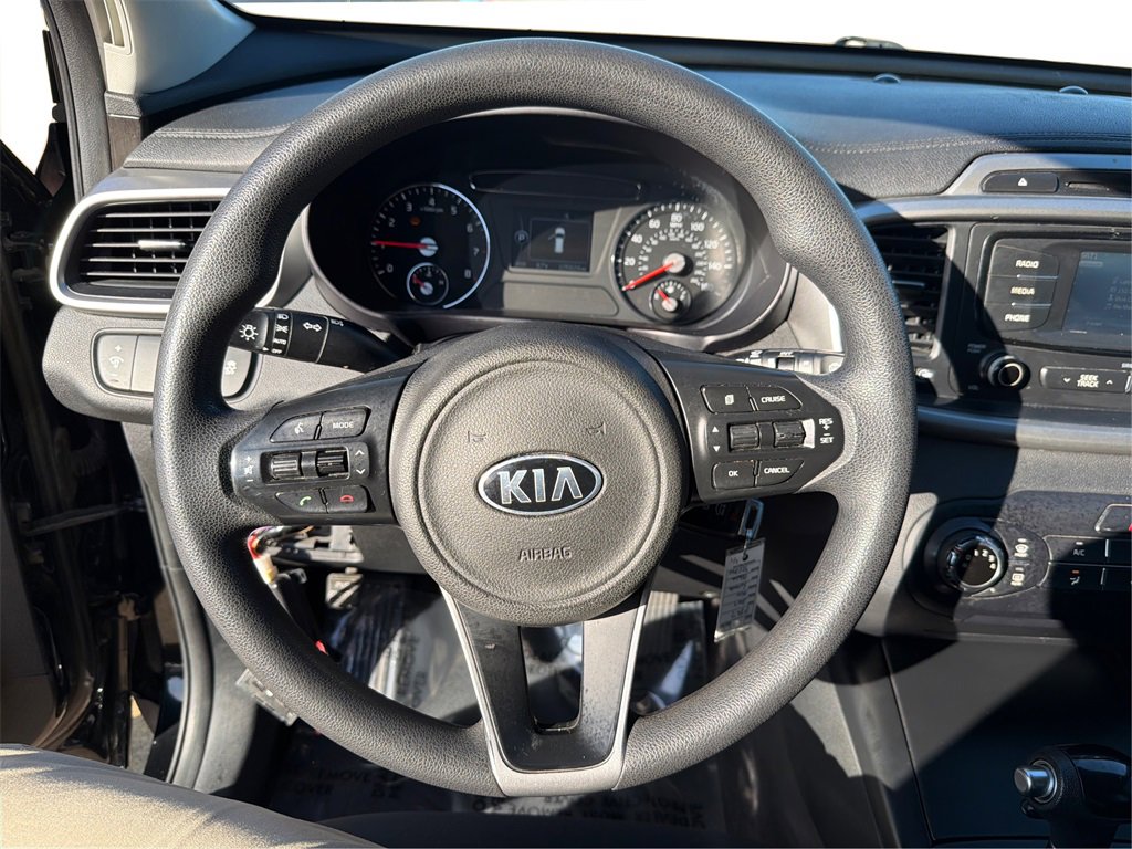 Used 2017 Kia Sorento LX image 16