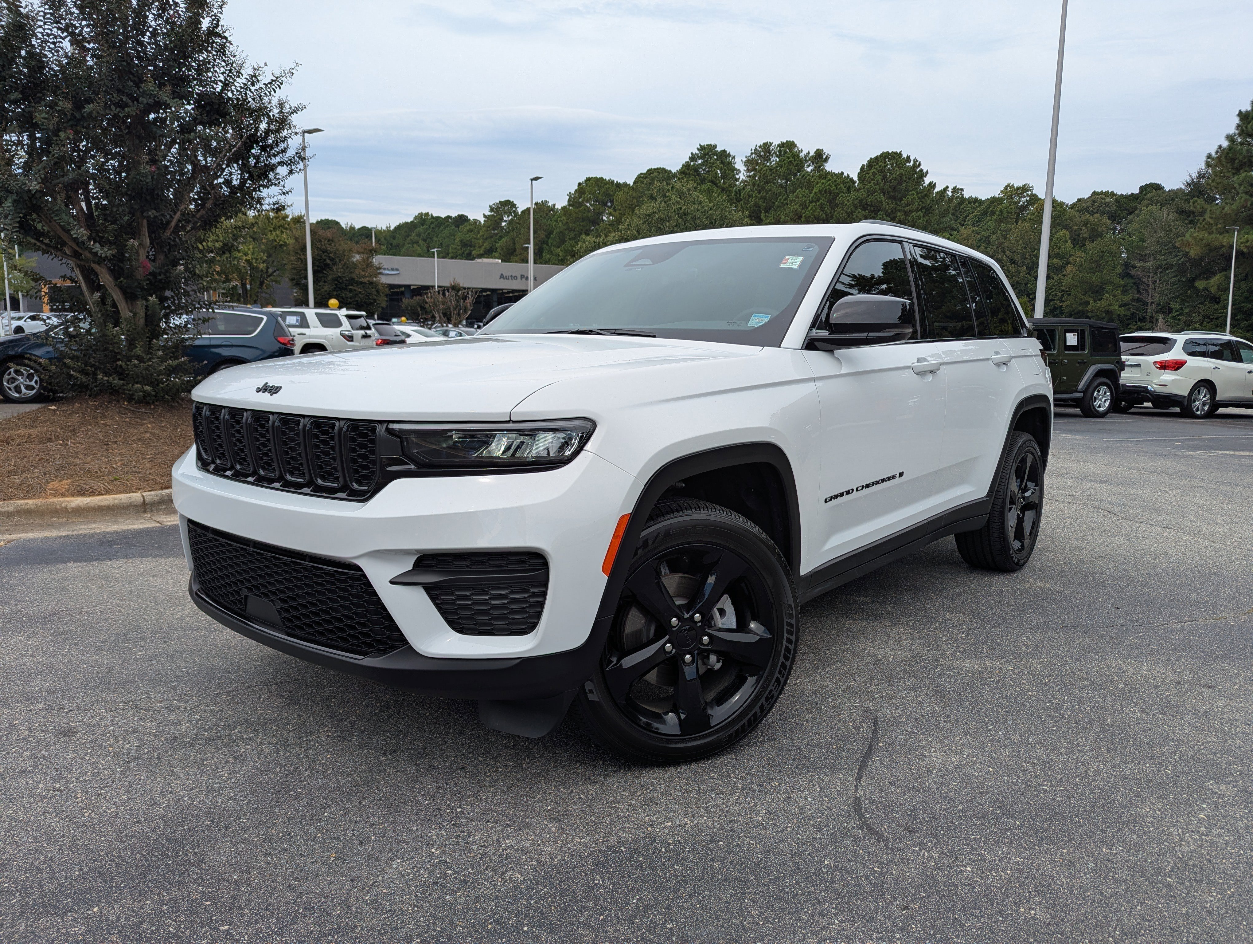 Certified 2025 Jeep Grand Cherokee Altitude