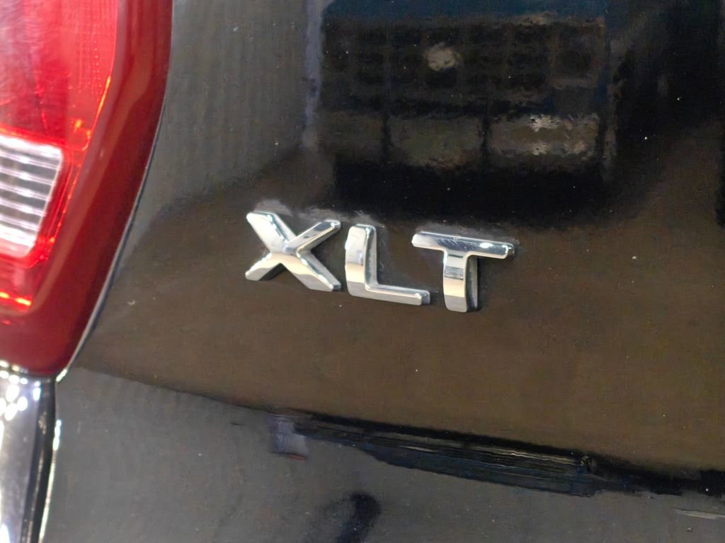 Used 2018 Ford Explorer XLT w/ XLT Appearance Package image 56
