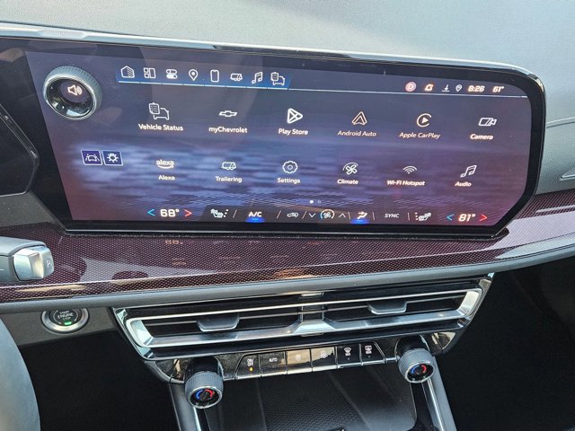 Used 2025 Chevrolet Traverse Z71 w/ Driver Confidence Package image 11