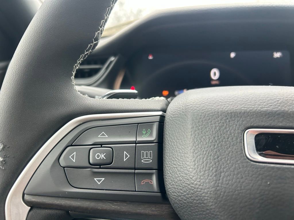 New 2026 Jeep Grand Cherokee Altitude image 18