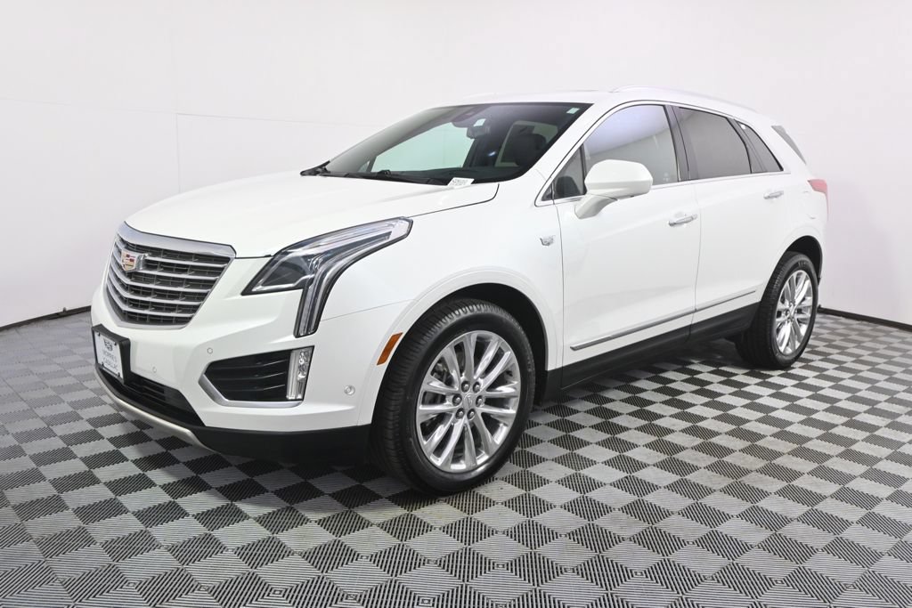 Used 2017 Cadillac XT5 Platinum w/ Driver Assist Package AWD/4WD image 2
