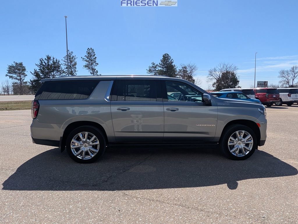 Used 2023 Chevrolet Suburban High Country image 6