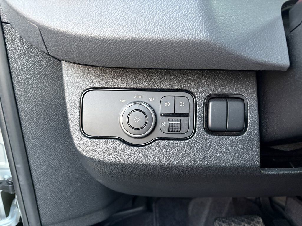 Used 2024 Mercedes-Benz Sprinter 3500 image 9