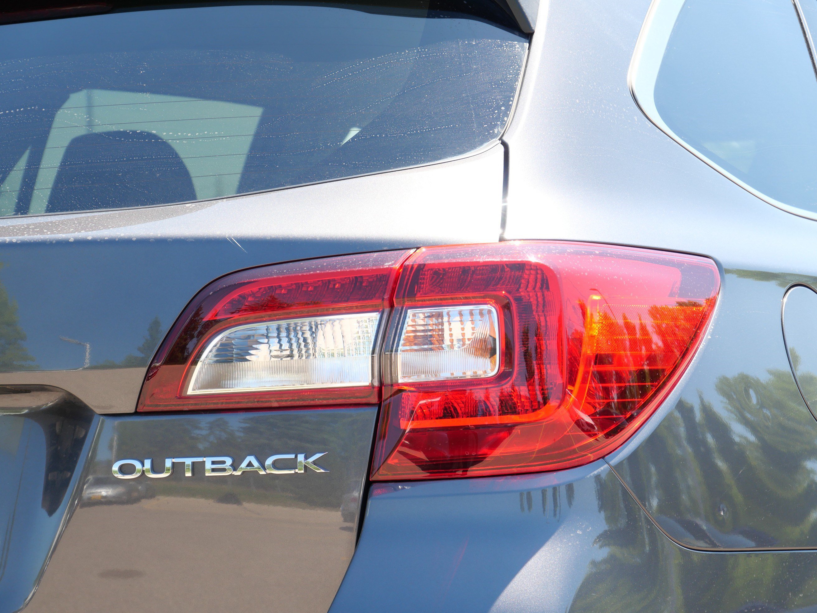Used 2018 Subaru Outback 2.5i Premium AWD/4WD image 17
