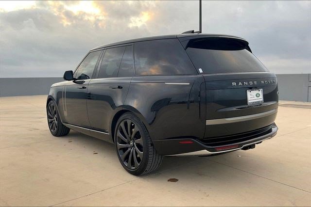 Certified 2023 Land Rover Range Rover SE image 6
