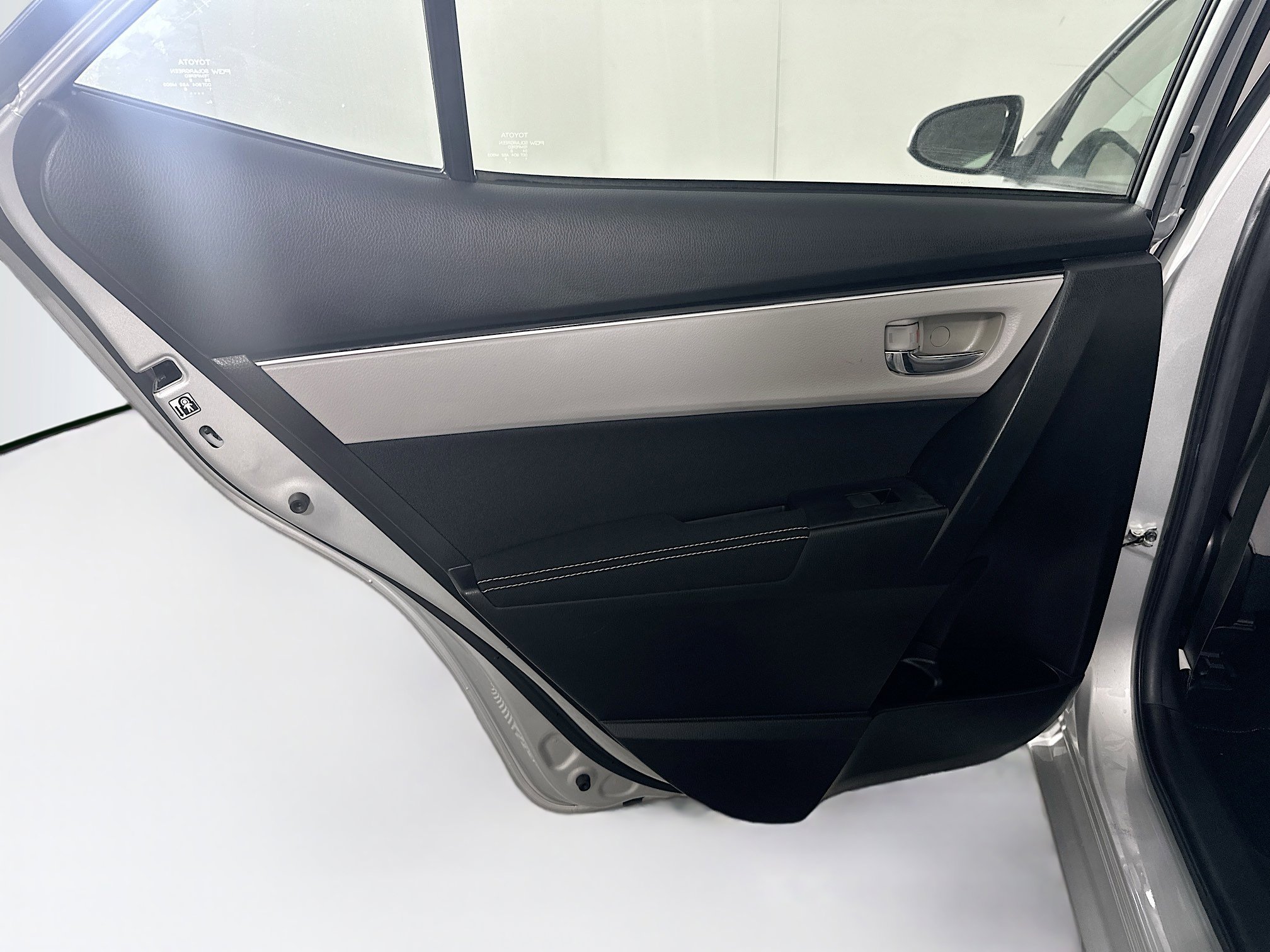 Used 2019 Toyota Corolla LE image 24