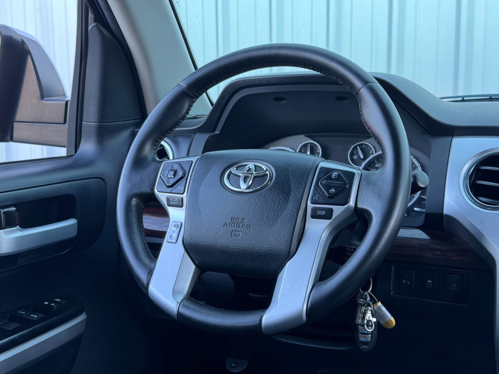 Used 2015 Toyota Tundra Limited w/ Limited Premium Package image 18