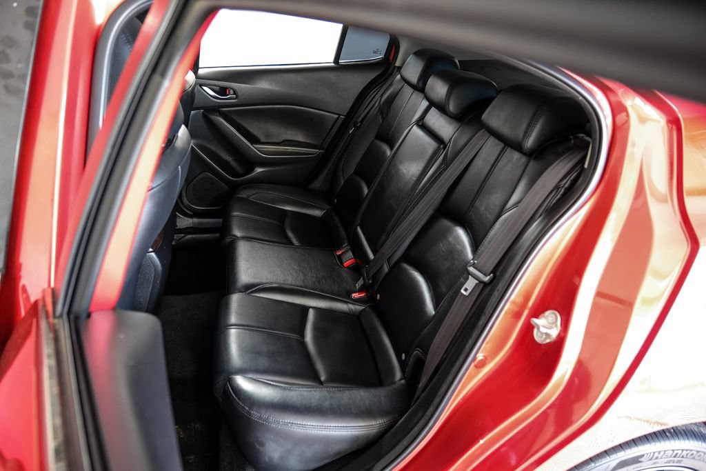 Used 2018 MAZDA MAZDA3 Touring FWD image 40