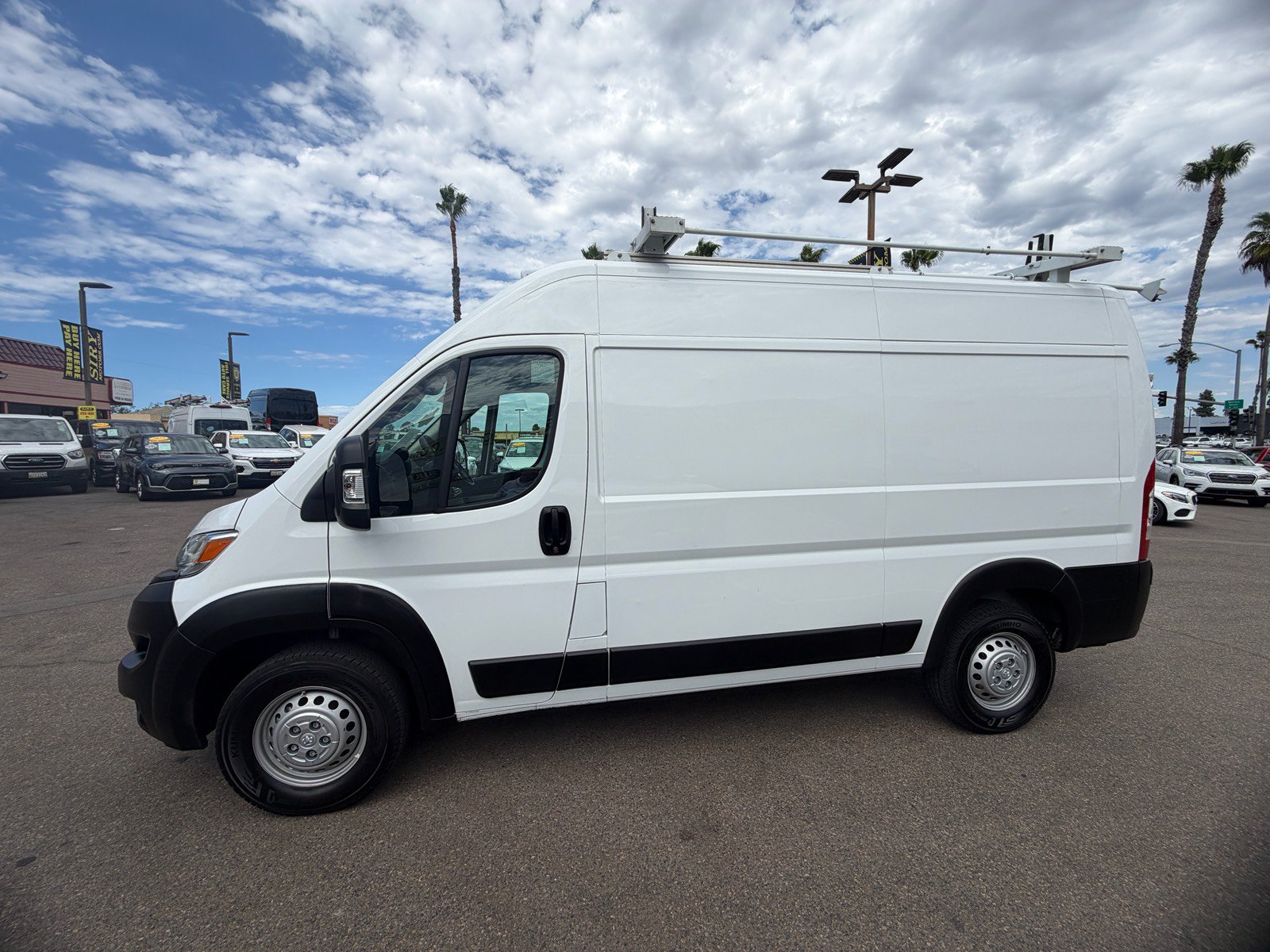 Used 2024 RAM ProMaster 2500 FWD image 6