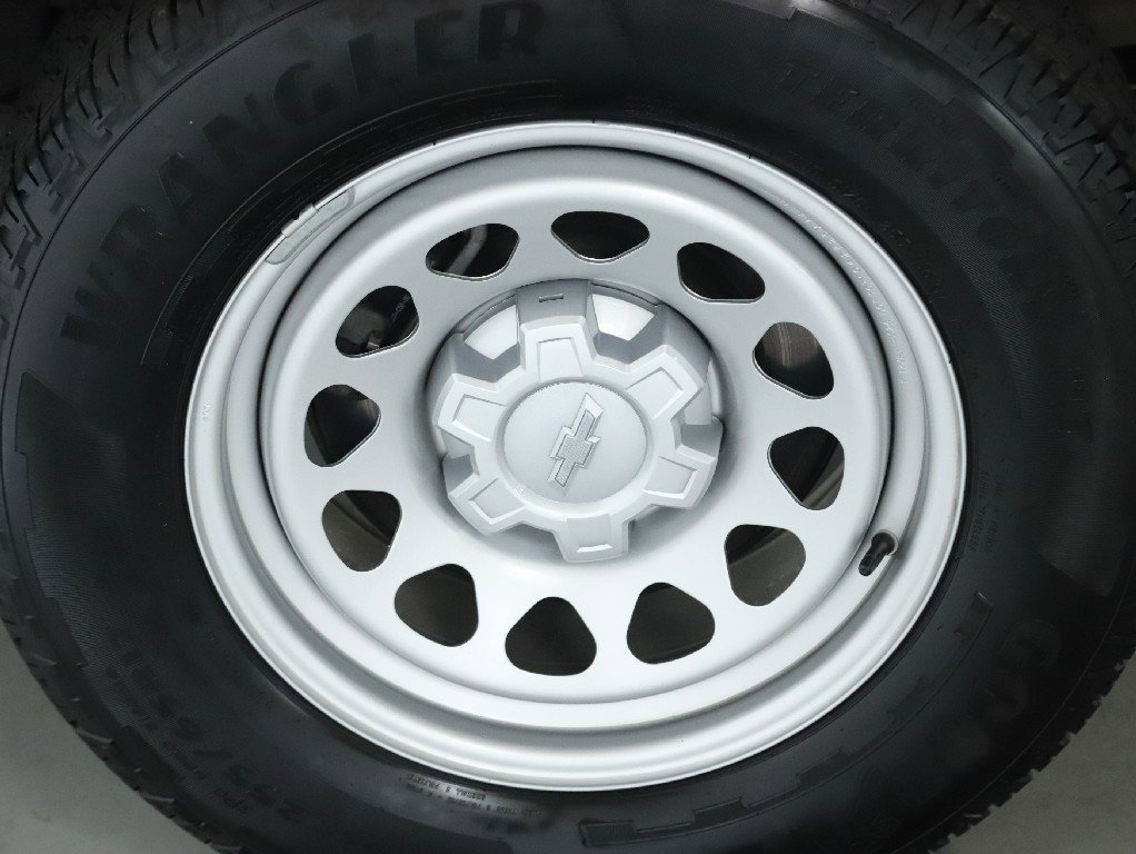 Used 2023 Chevrolet Colorado W/T w/ Safety Package image 12