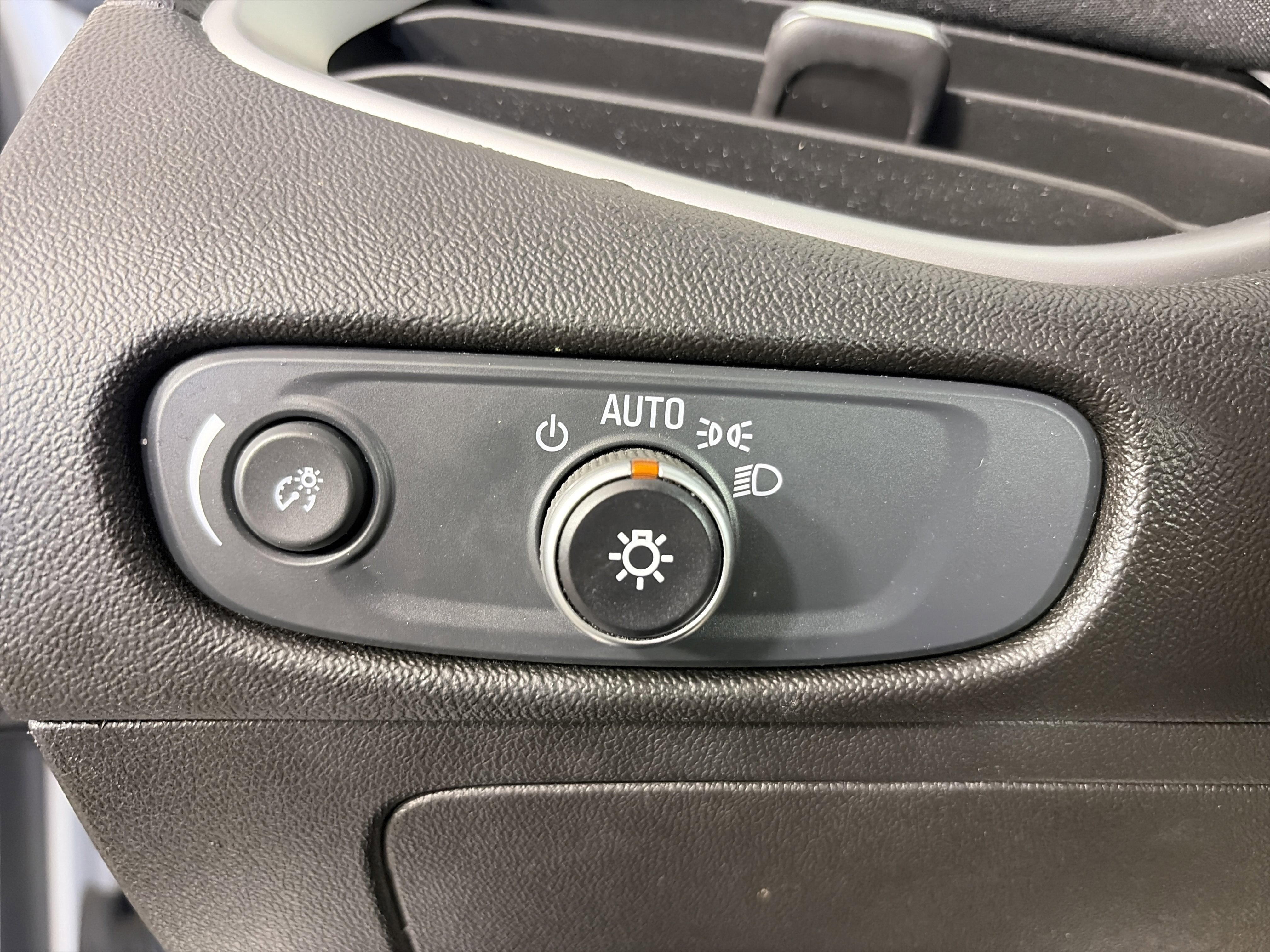 Used 2024 Chevrolet Malibu LT w/ Sport Edition FWD image 29