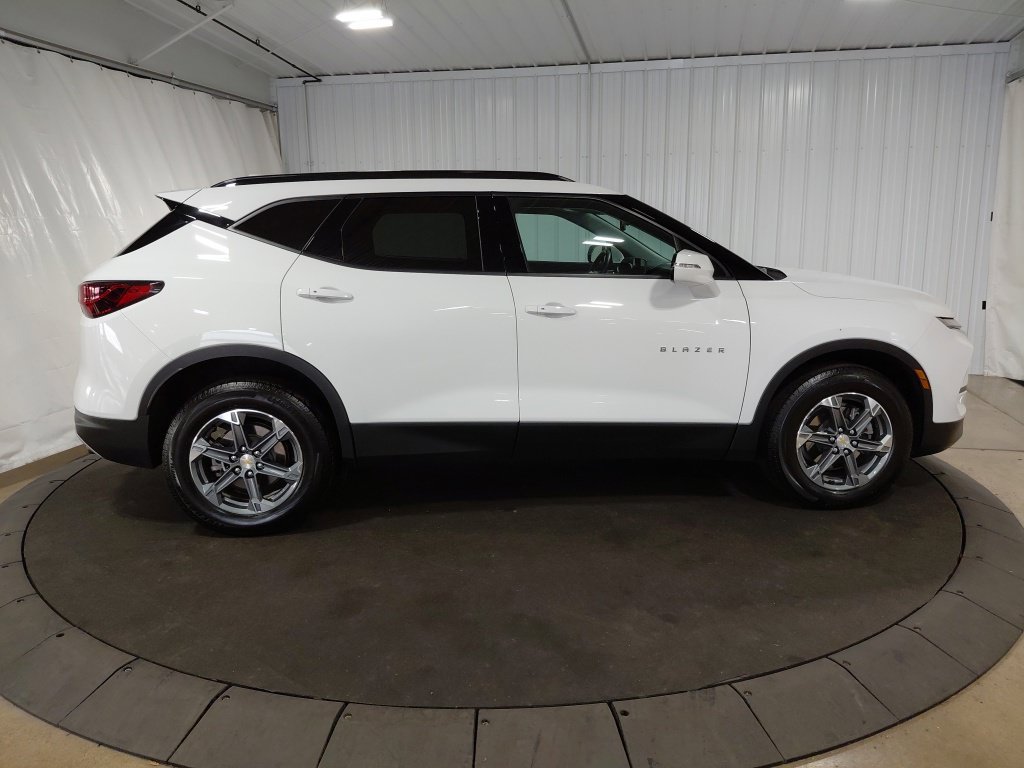 Certified 2023 Chevrolet Blazer LT AWD/4WD image 10