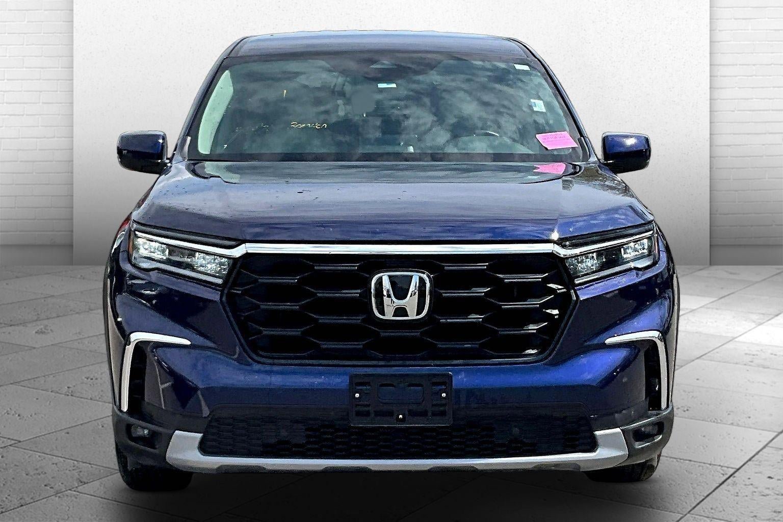 Used 2025 Honda Pilot EX-L image 2