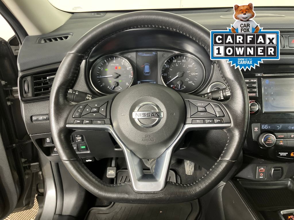 Used 2017 Nissan Rogue SL image 16