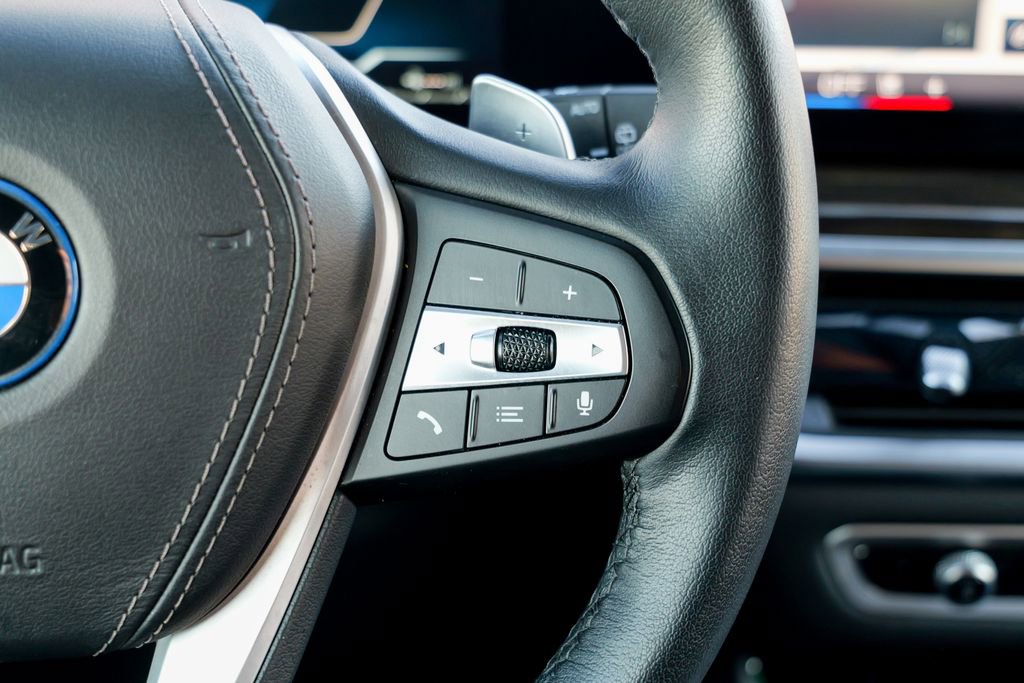 Used 2024 BMW X5 xDrive50e image 41