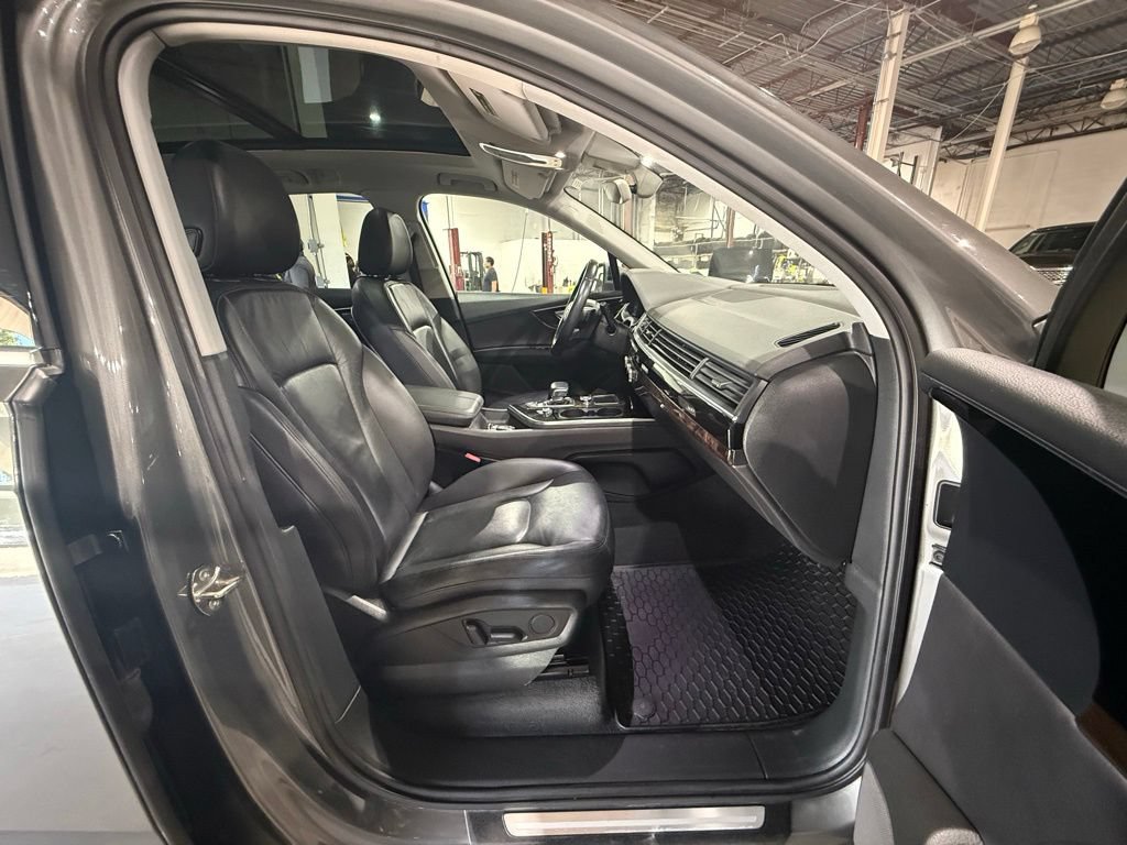 Used 2017 Audi Q7 3.0T Premium Plus AWD/4WD image 12