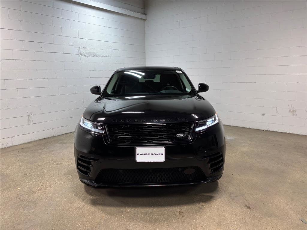Used 2025 Land Rover Range Rover Velar Dynamic SE image 3