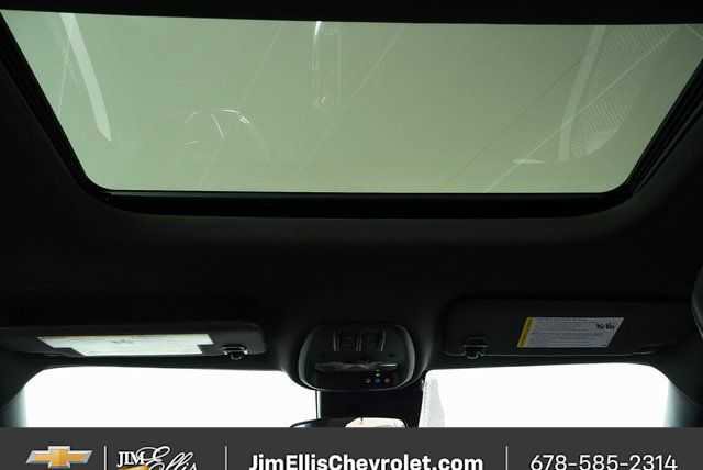 New 2026 Chevrolet Trax RS w/ Sunroof Package FWD image 17