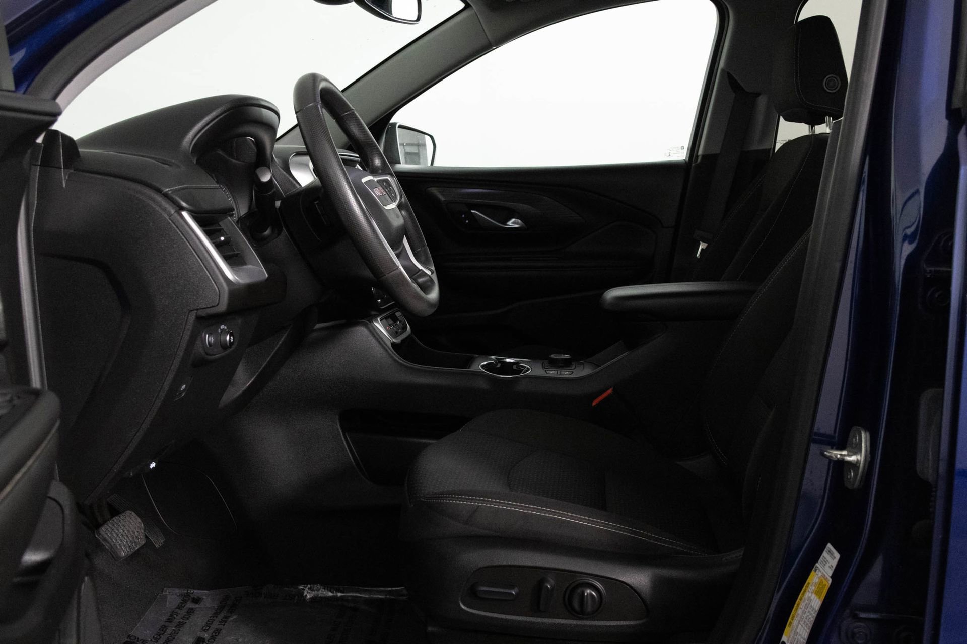 Certified 2022 GMC Terrain SLE w/ Driver Convenience Package image 19