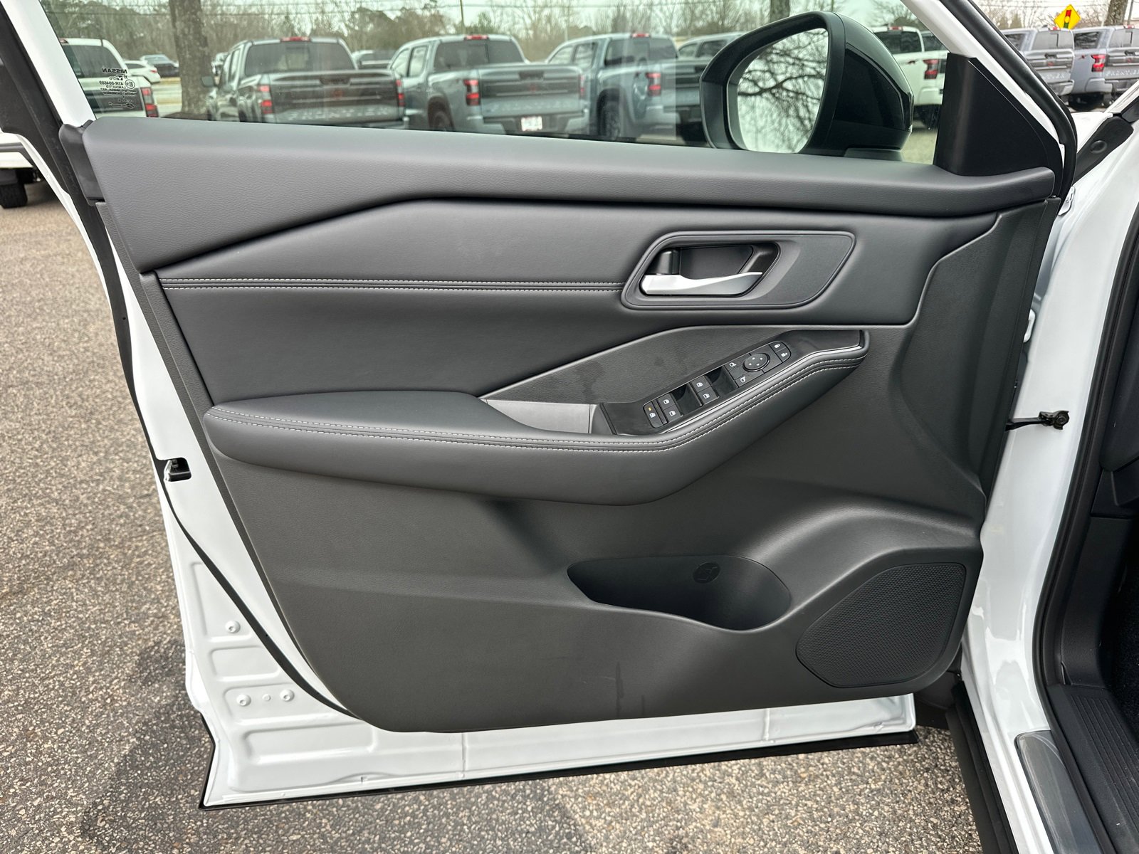 New 2026 Nissan Rogue Dark Armor image 10