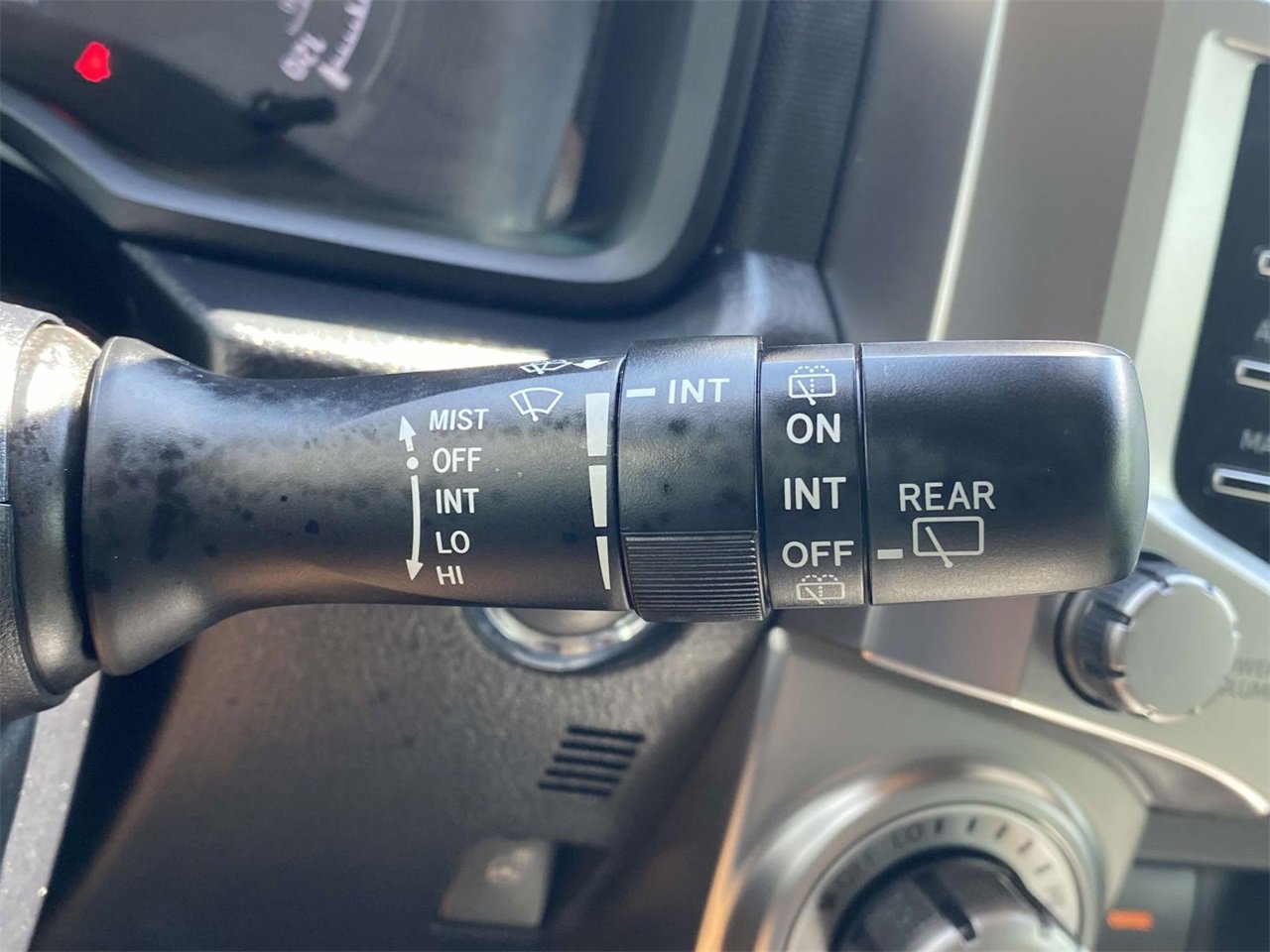 Used 2023 Toyota 4Runner SR5 Premium image 23