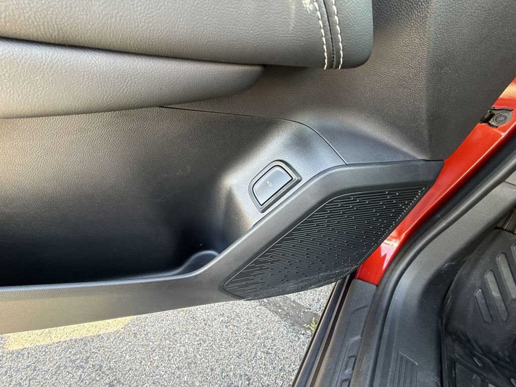 Certified 2025 GMC Terrain Elevation w/ Elevation Premium Package image 31