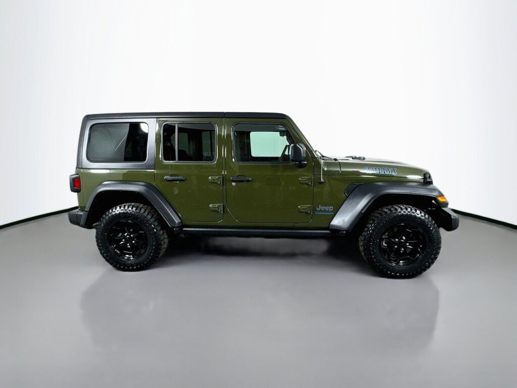 Used 2023 Jeep Wrangler Unlimited AWD/4WD image 6