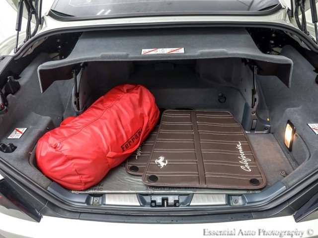 Used 2012 Ferrari California image 23