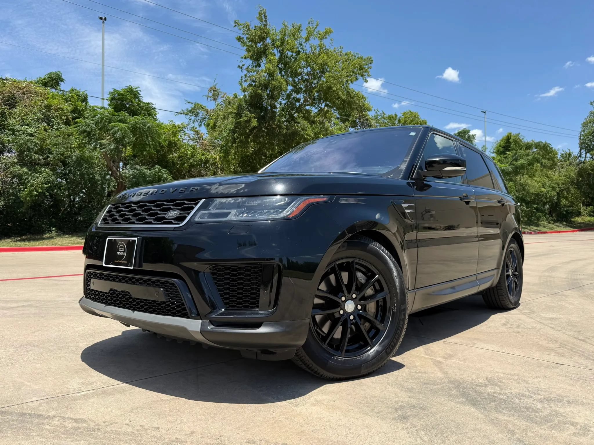Used 2020 Land Rover Range Rover Sport SE AWD/4WD image 17
