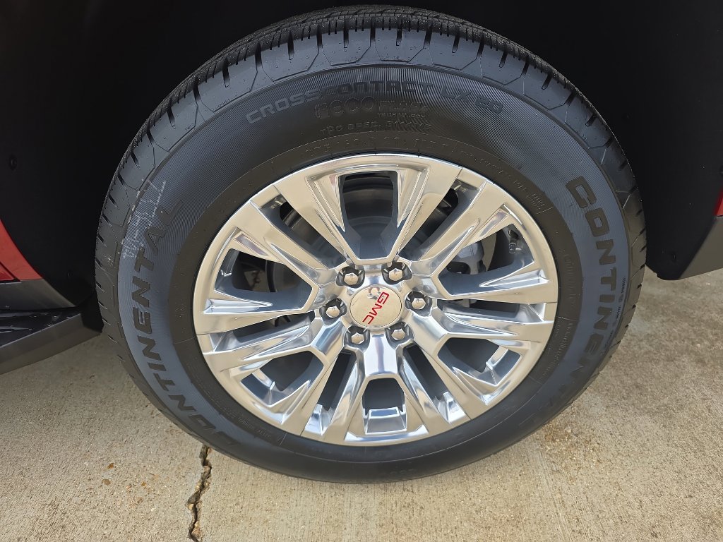 New 2026 GMC Yukon Denali w/ LPO, Floor Liner Package image 13